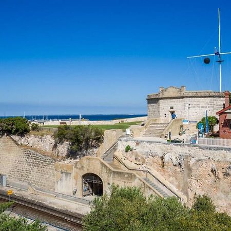 West End Warehouse Historical Opposite Beach Фриментъл Екстериор снимка